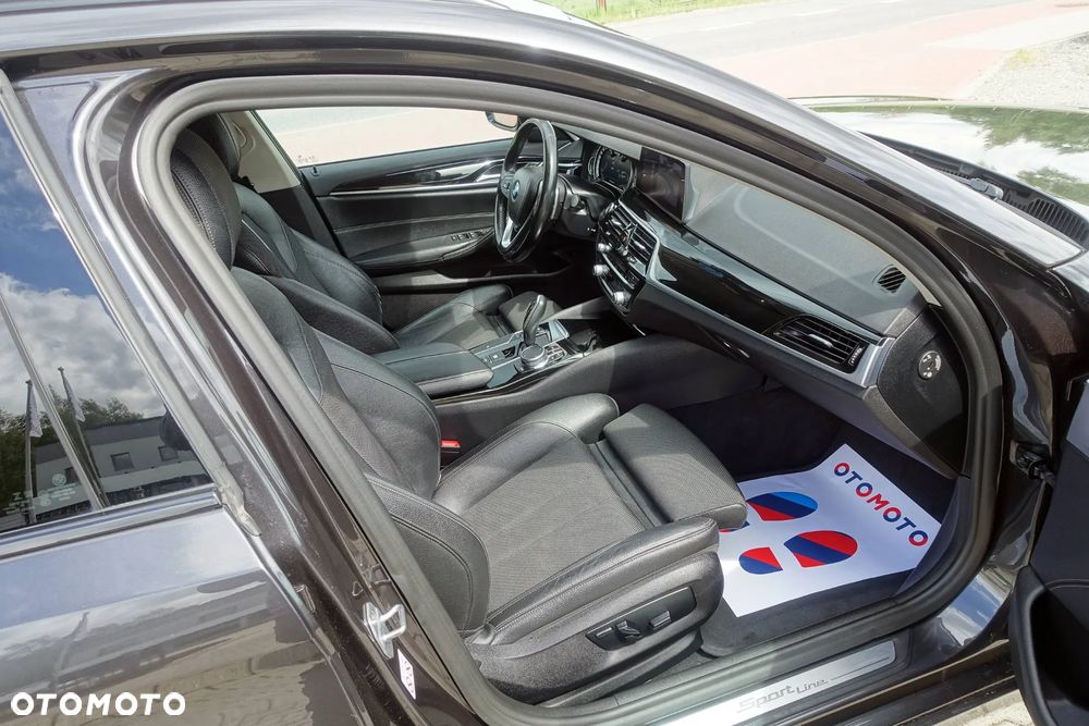 BMW Seria 5 520d xDrive Sport Line - 12