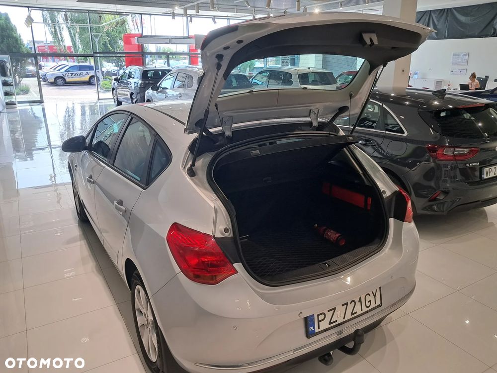 Opel Astra 1.6 Enjoy - 8