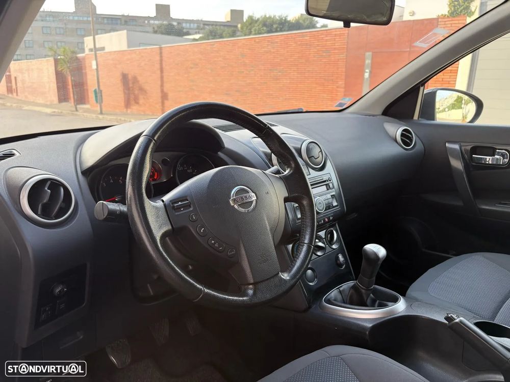 Nissan Qashqai 1.6 Acenta 17 - 8