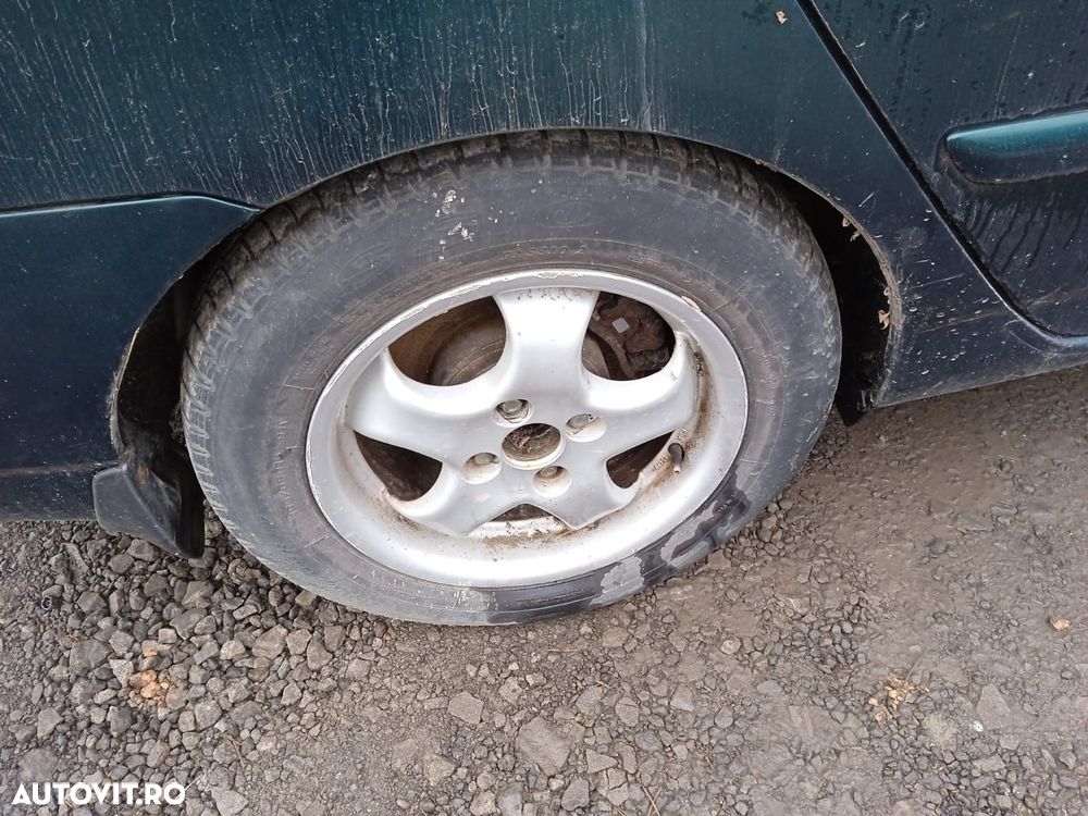 Dezmembrari  Toyota COROLLA  2001  > 2008 2.0 D-4D Motorina - 5