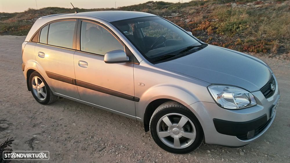 Kia Rio - 2