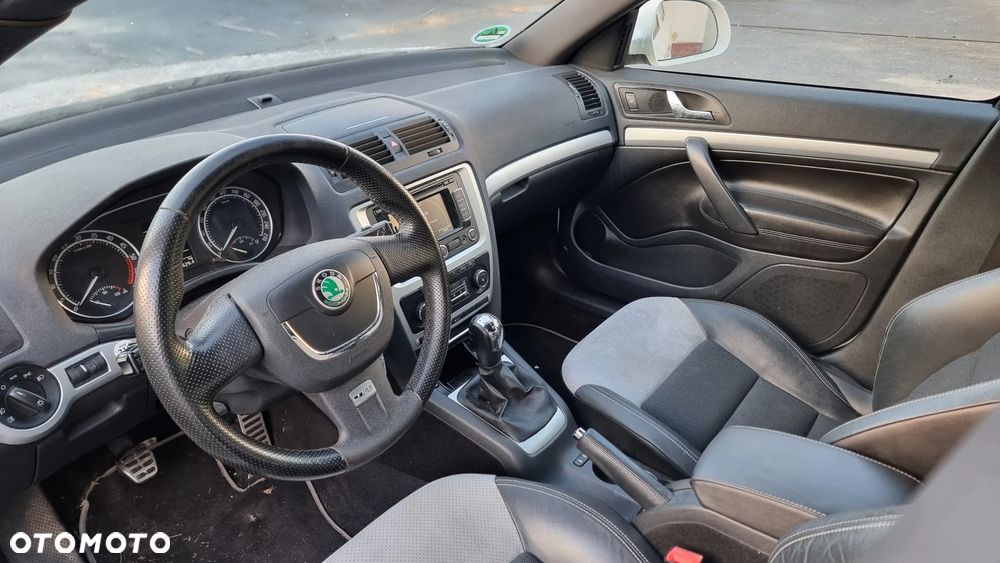 Skoda Octavia 2.0 TDI RS - 6