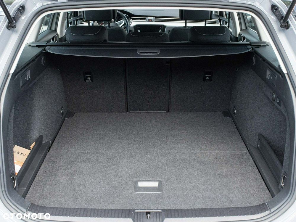 Volkswagen Passat - 27