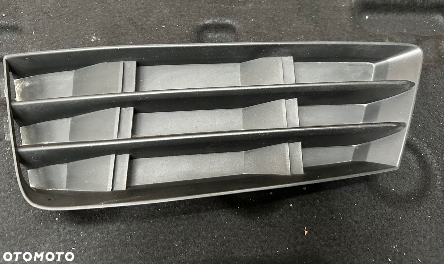 KRATKA ZDERZAKA LEWA AUDI A4 B9 15-19 OE 8W0807681B - 1