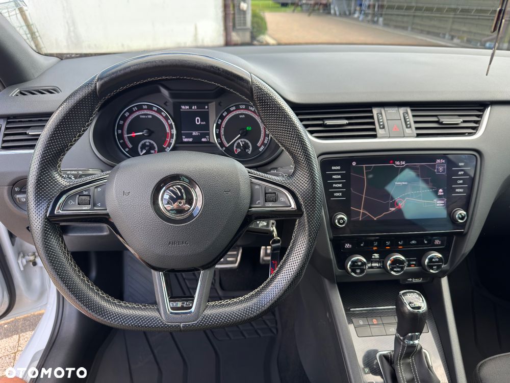 Skoda Octavia 2.0 TDI DSG RS - 35
