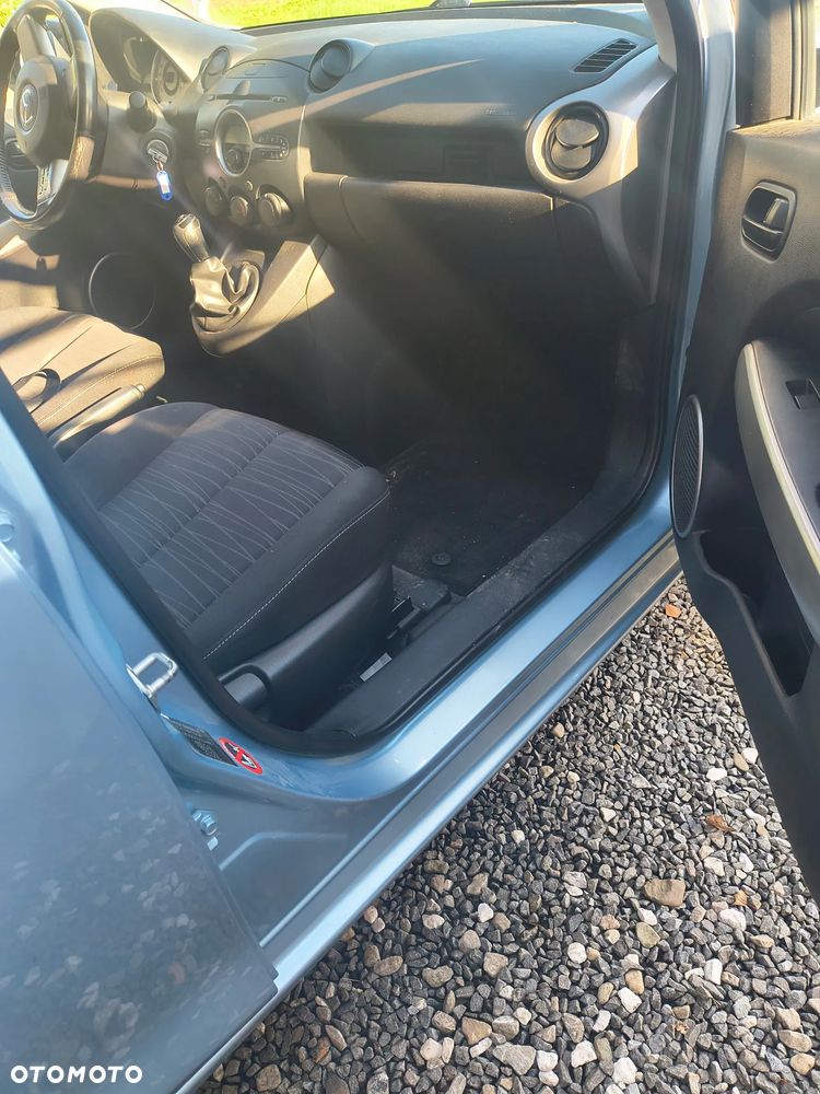 Mazda 2 1.3 Exclusive - 12