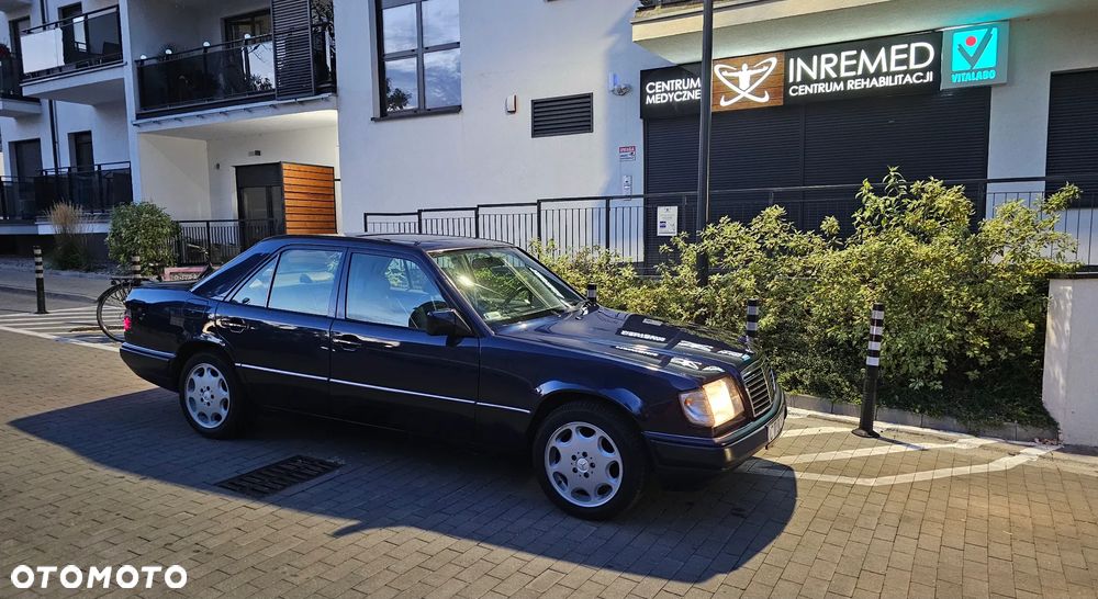 Mercedes-Benz Klasa E - 32