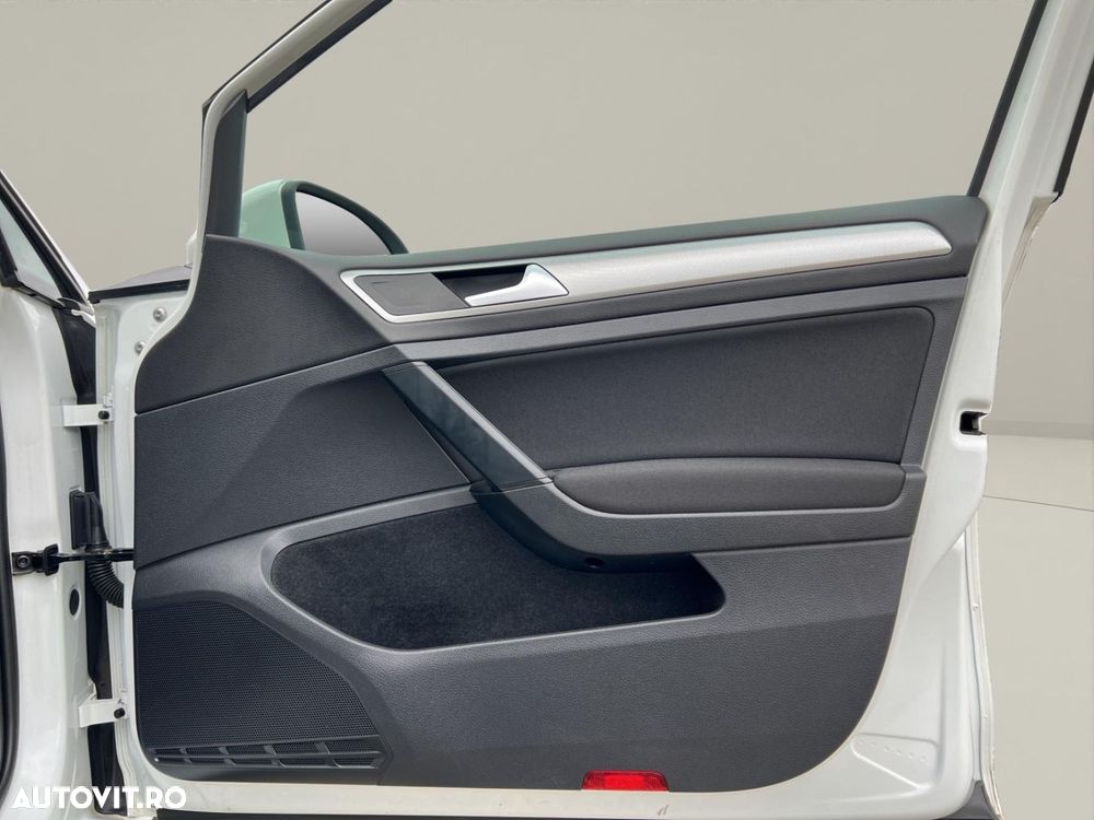 VOLKSWAGEN Golf 2020 — imagine 18