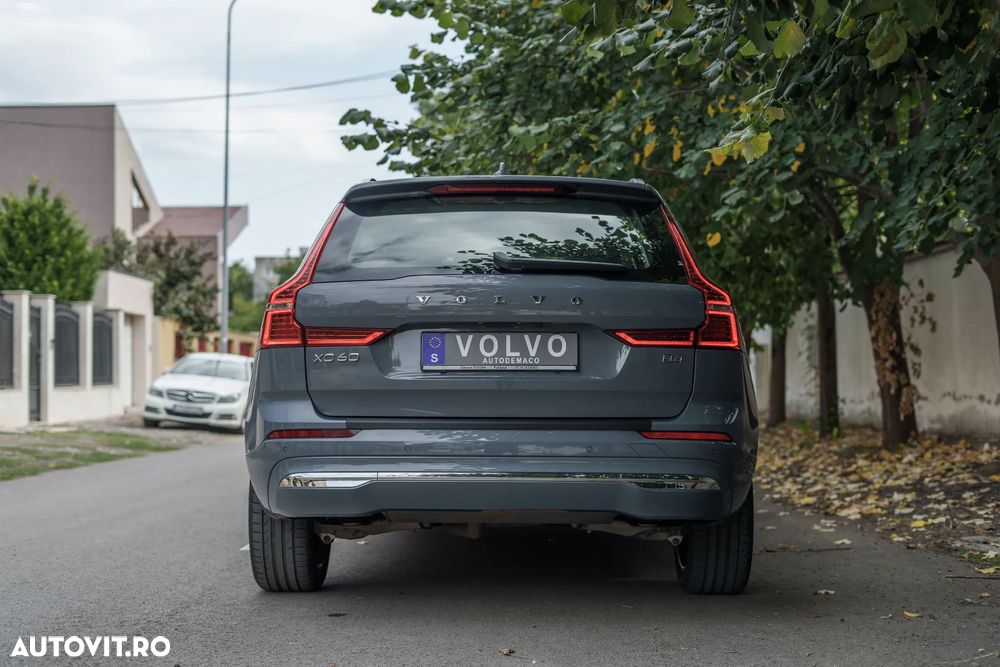 Volvo XC 60 B4 D Plus Bright - 12