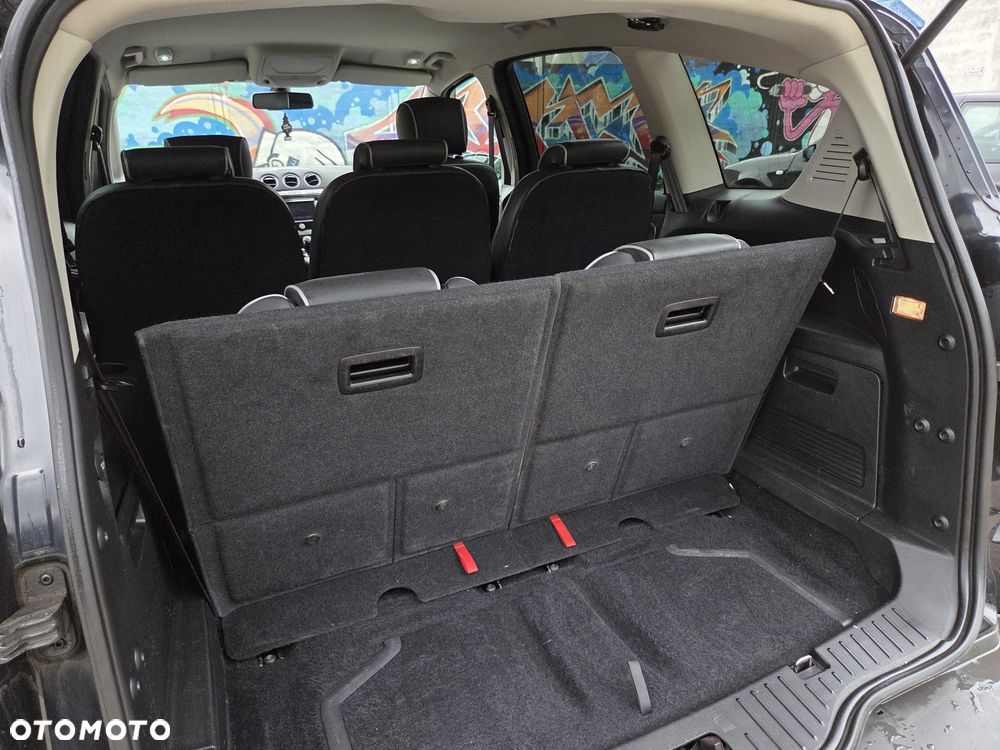 Ford S-Max - 18