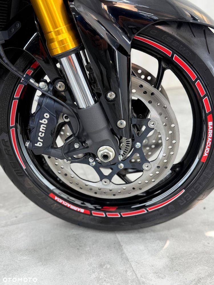 Suzuki GSX 1000 - 13