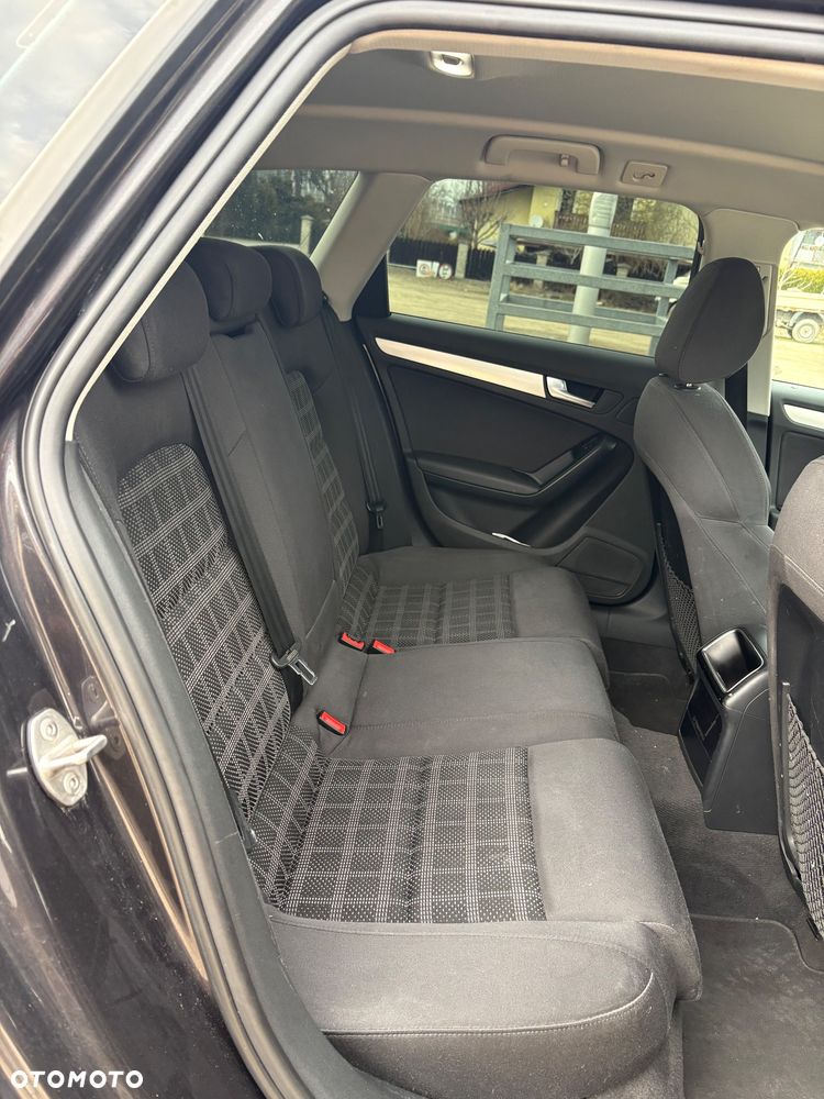 Audi A4 Avant 2.0 TDI - 7