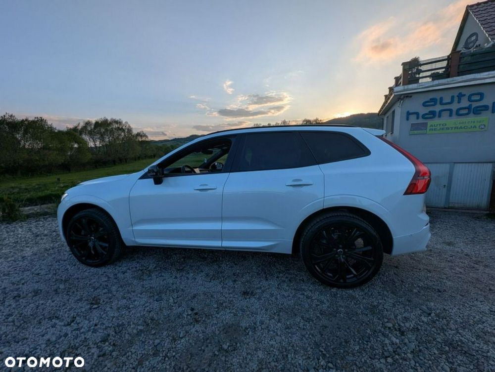 Volvo XC 60 B5 B AWD Plus Dark - 8