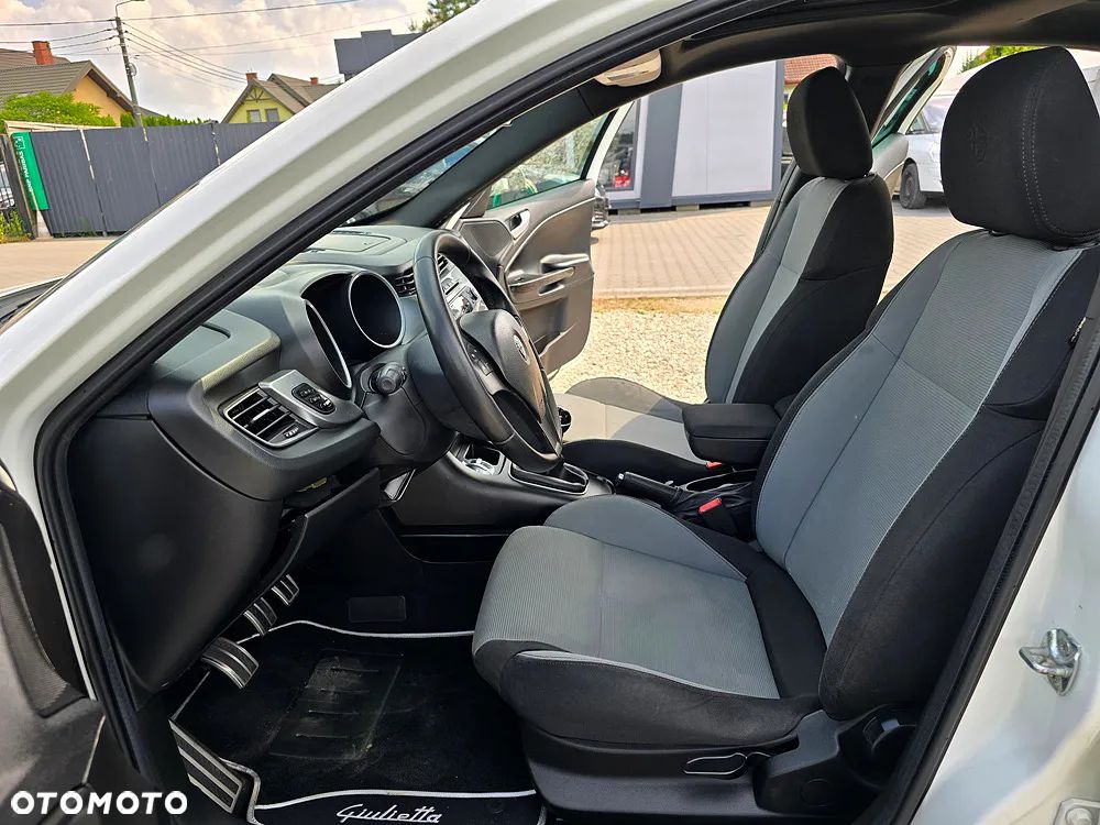 Alfa Romeo Giulietta 1.6 JTDM Distinctive - 16