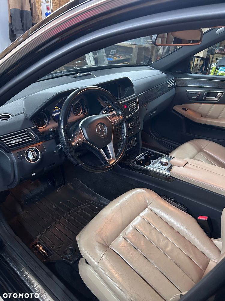 Mercedes-Benz Klasa E 350 4-Matic Classic - 20