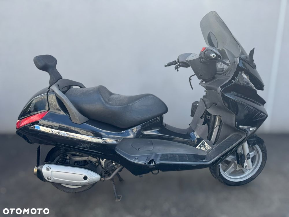 Piaggio X8 - 2