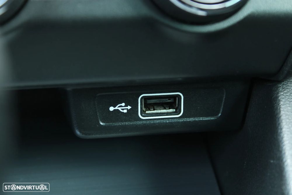 Skoda Octavia 1.6 TDI Business Line DSG - 27