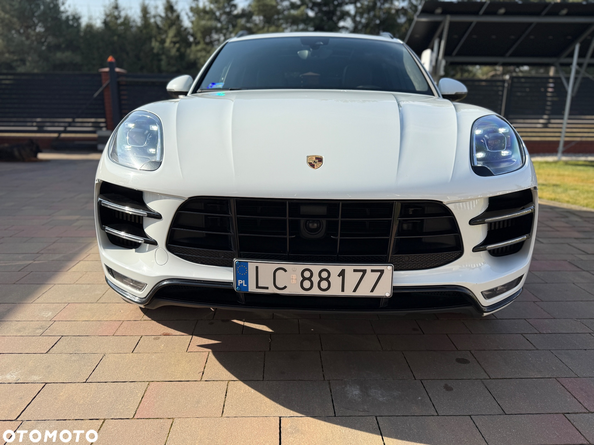 Porsche Macan Turbo - 32