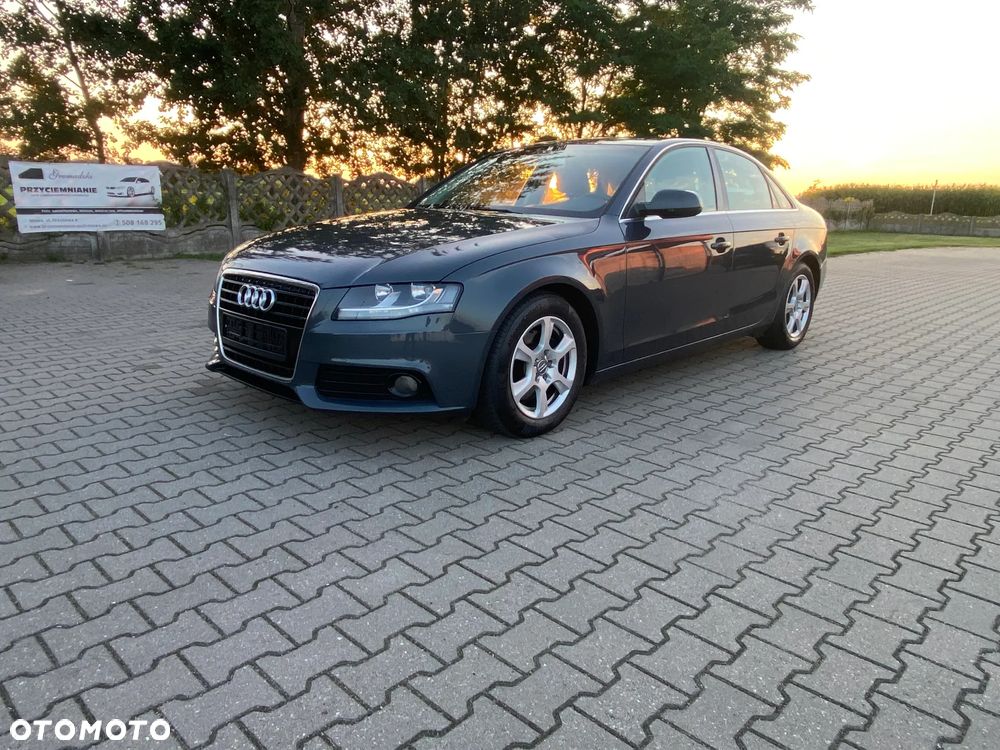 Audi A4 Limousine - 13
