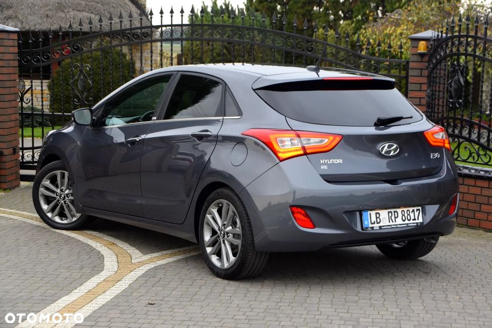 Hyundai i30 blue 1.6 GDI Passion - 10