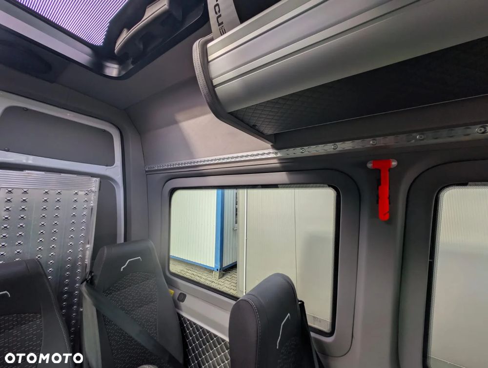 Mercedes-Benz eSprinter - 30