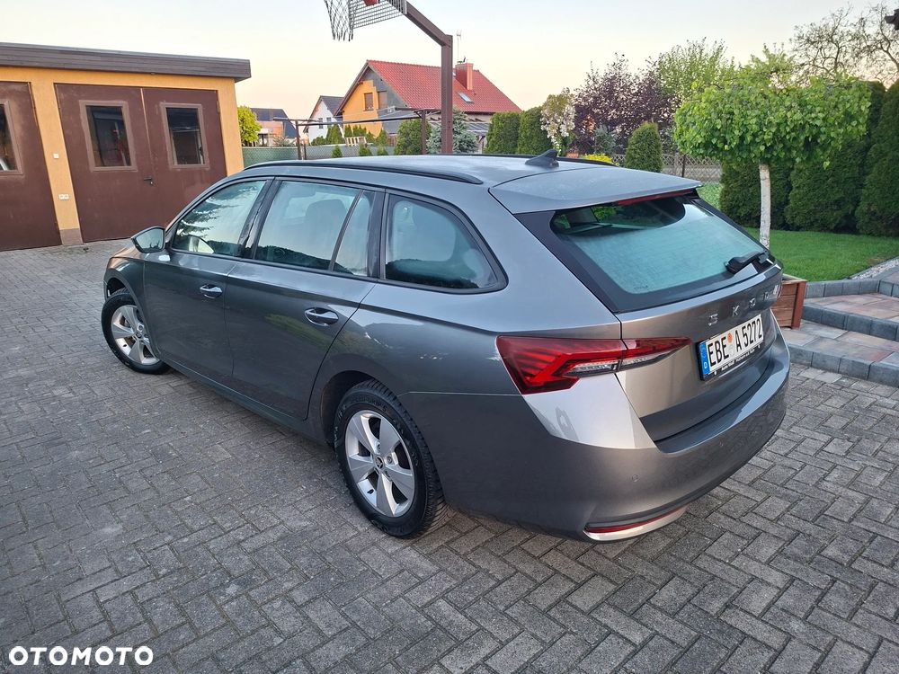 Skoda Octavia 2.0 TDI Edition 130 Selection DSG - 9