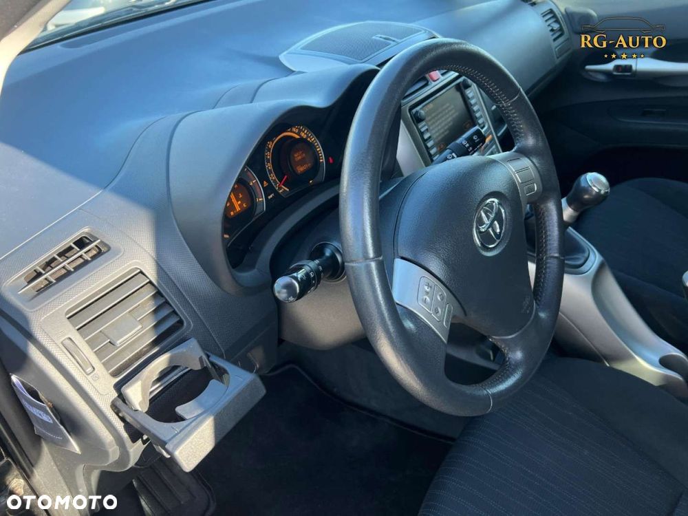 Toyota Auris - 27