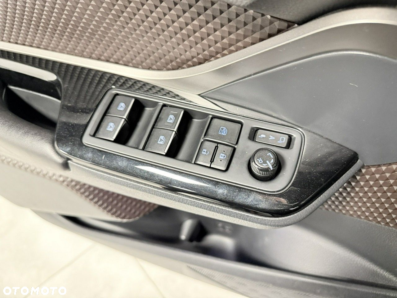Toyota C-HR 1.2 Turbo Lounge - 36