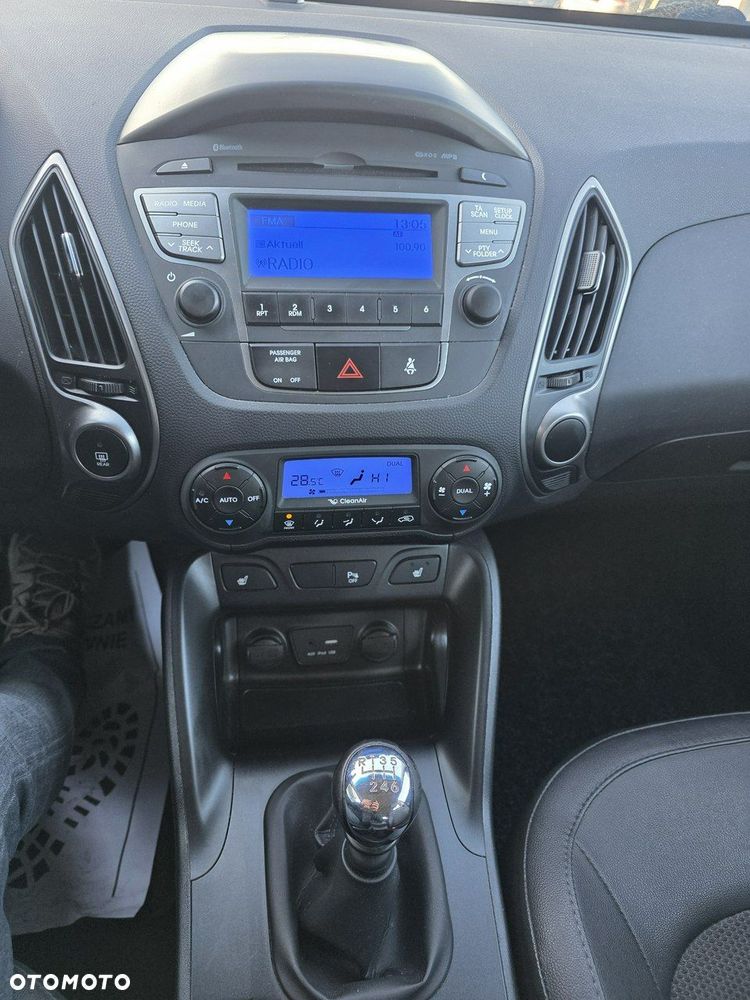 Hyundai ix35 1.6 2WD Fifa World Cup Edition - 24