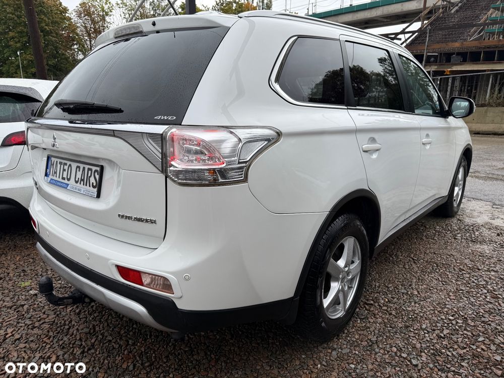 Mitsubishi Outlander - 13