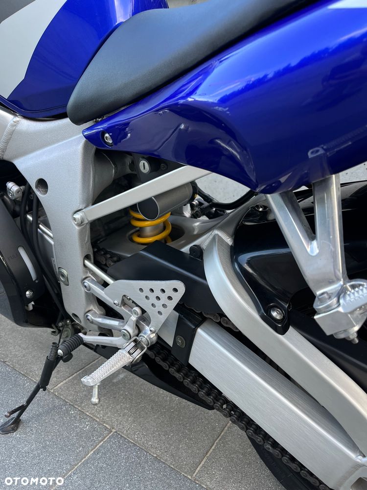 Yamaha R6 - 18