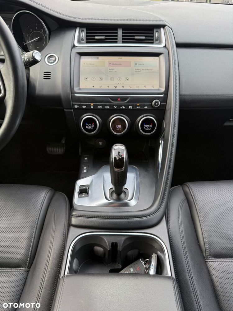 Jaguar F-Pace - 30