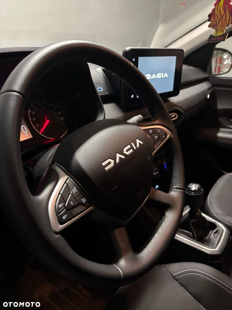 Dacia Sandero - 4