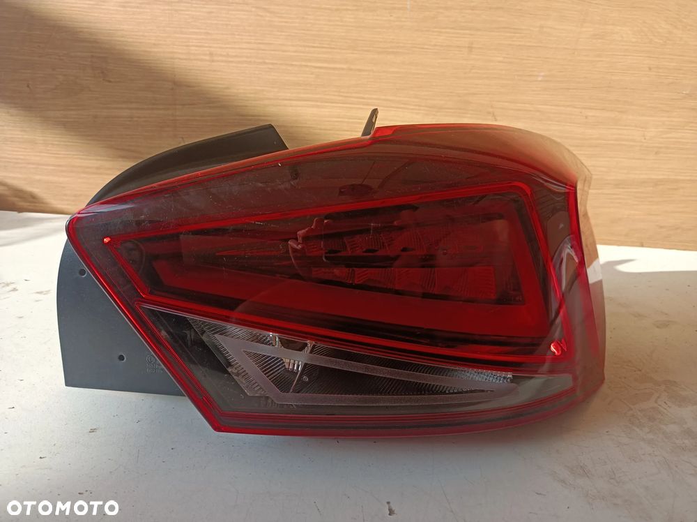Lampa tylna prawa LED Seat Ibiza V 17-  21275602