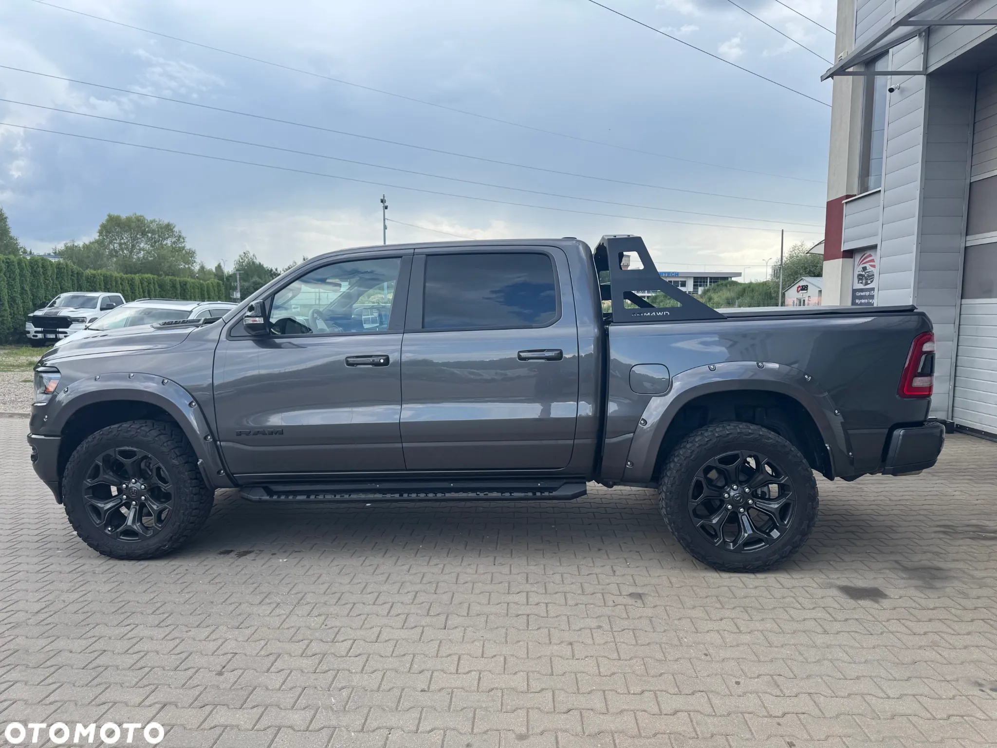 RAM 1500 Crew Cab Laramie - 8