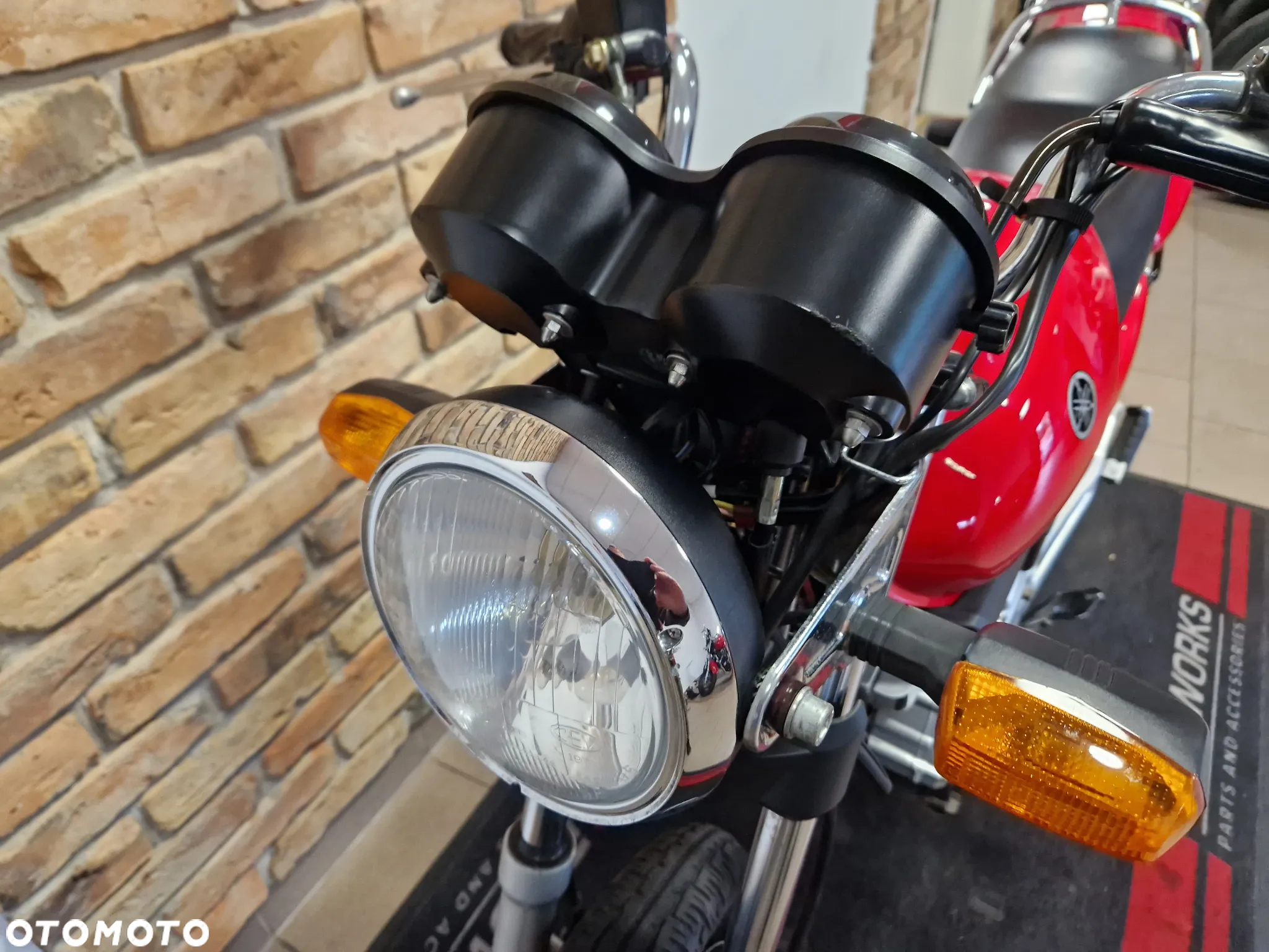 Yamaha YBR - 9
