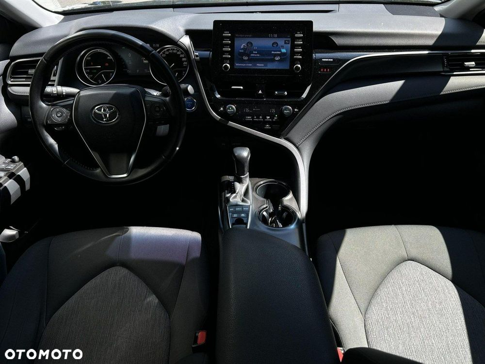 Toyota Camry 2.5 Hybrid Comfort CVT - 3