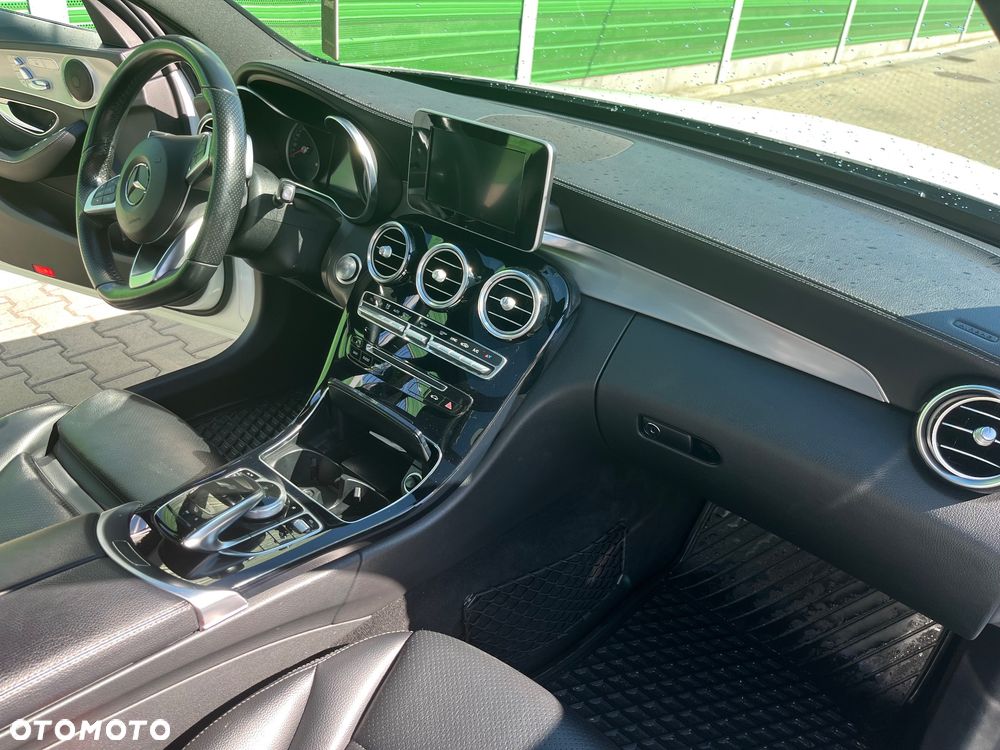 Mercedes-Benz Klasa C 300 7G-TRONIC - 3