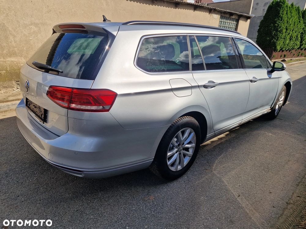 Volkswagen Passat Variant 2.0 TDI SCR DSG Comfortline - 6