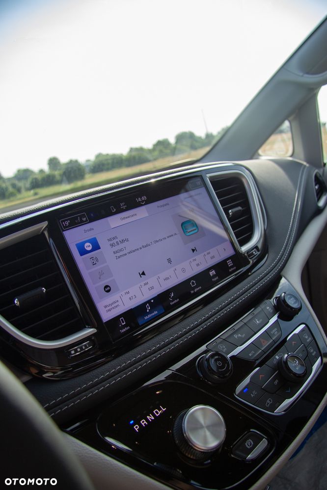 Chrysler Pacifica - 13