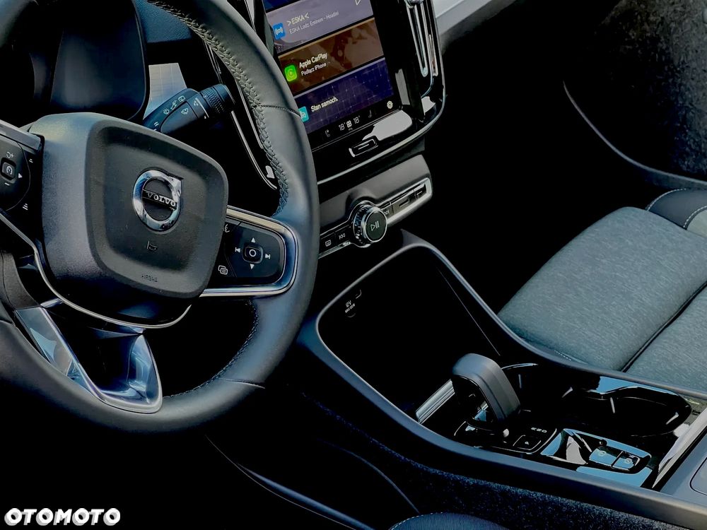 Volvo XC 40 B4 AWD Plus Dark - 22