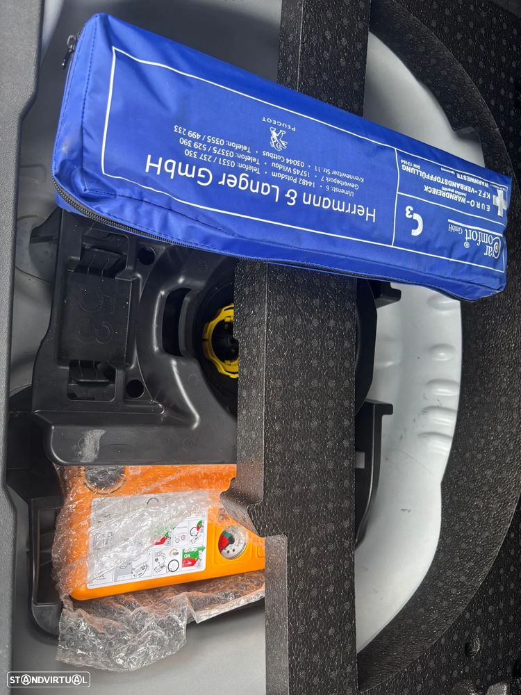 Peugeot 2008 1.2 PureTech Allure - 60