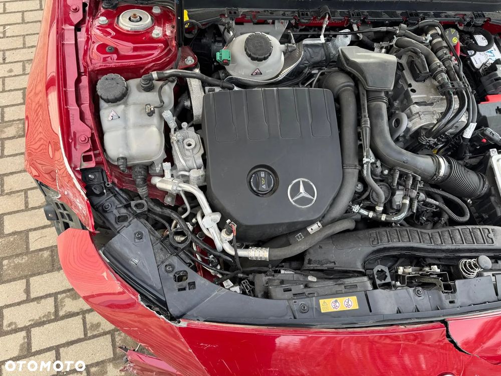 Mercedes-Benz CLA 250 e 8G-DCT Special Edition - 16