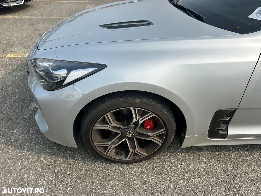 Kia Stinger - 6