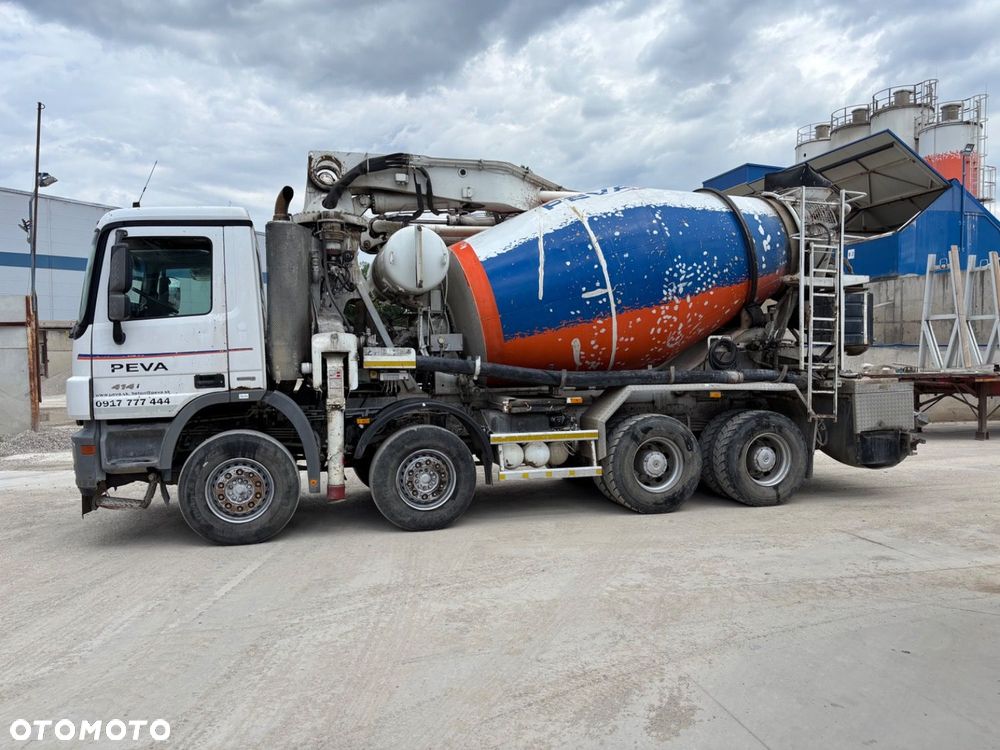 Versalift Actros 4141 8X4 + Putzmaister M24 - 8