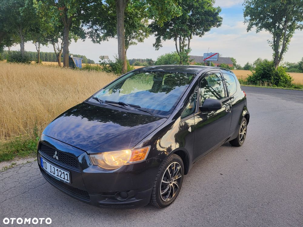 Mitsubishi Colt - 1