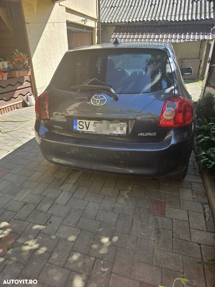 Toyota Auris 2.0 D-4D Sol - 1