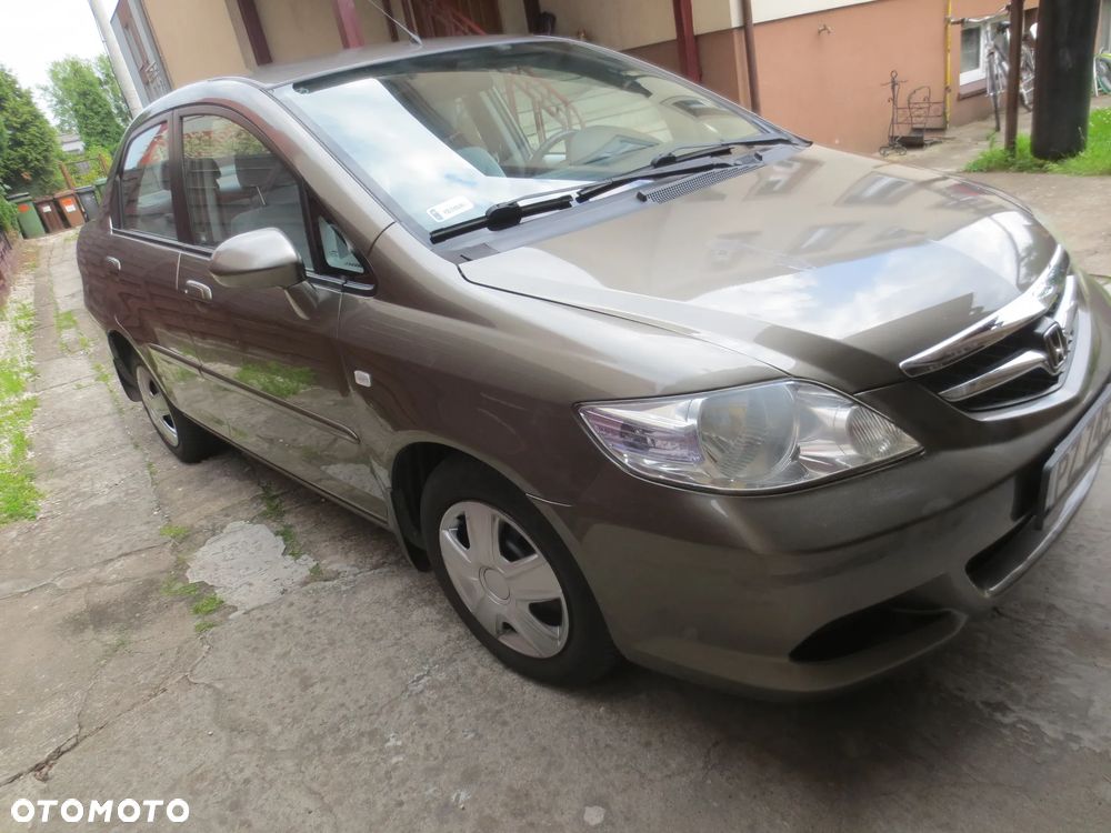 Honda City 1.4 Comfort - 21