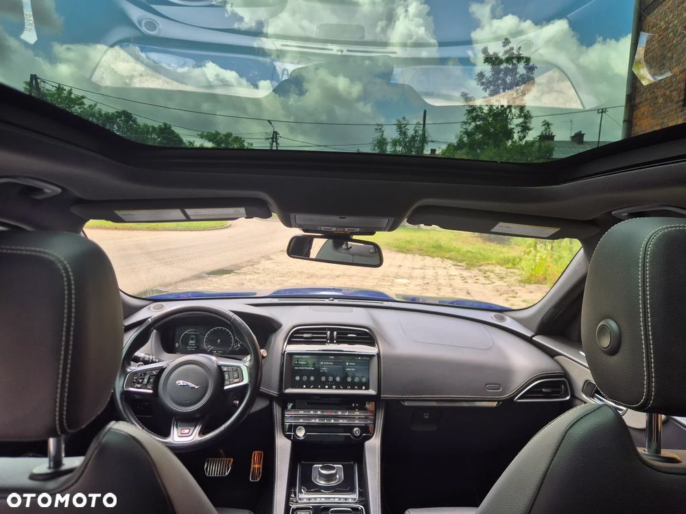 Jaguar F-Pace 3.0 V6 AWD S - 15