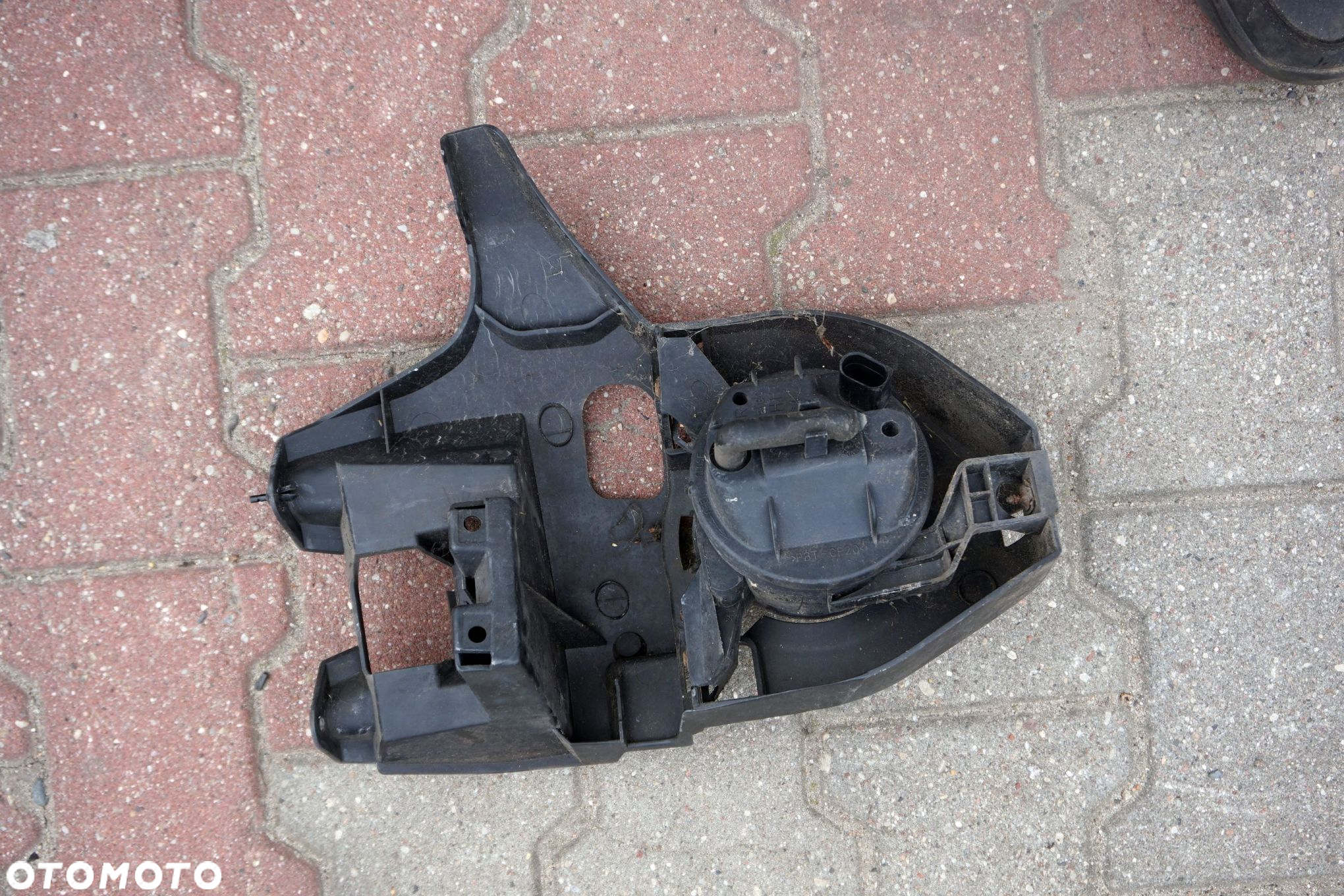 LAMPA PRZECIWMGIELNA PRAWA HALOGEN OCTAVIA II RS 1Z3  SKODA 2004-2008 - 2